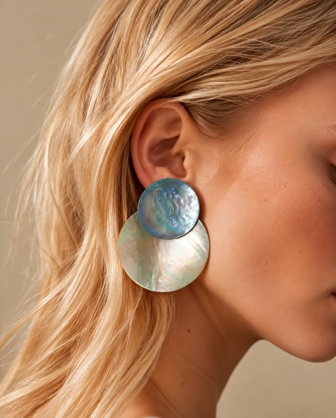 Nautilus Light Blue White L