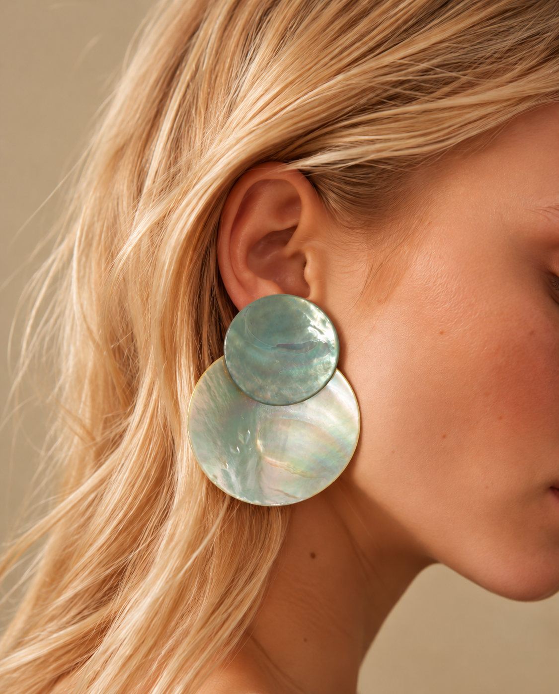 Nautilus Aquamarine White L