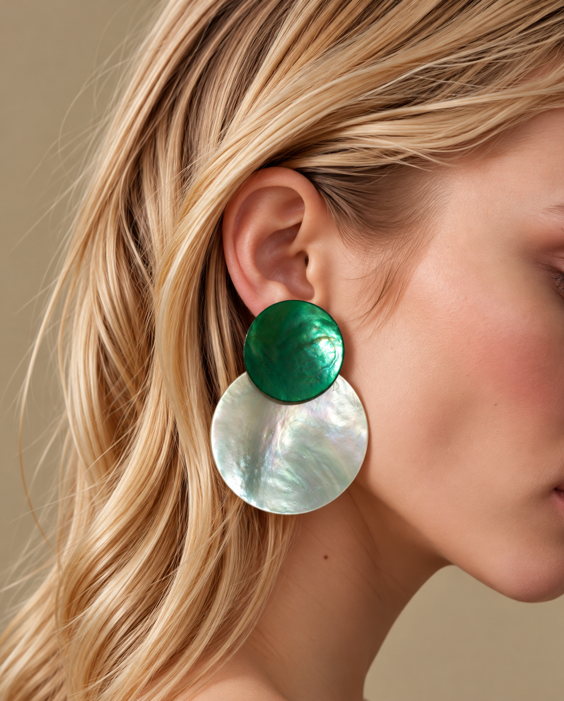 Nautilus Emerald Green White L